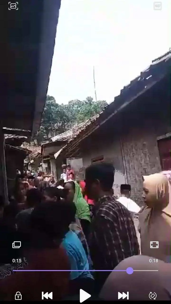Geger, Warga Cigudeg Temukan Bayi Di Selokan