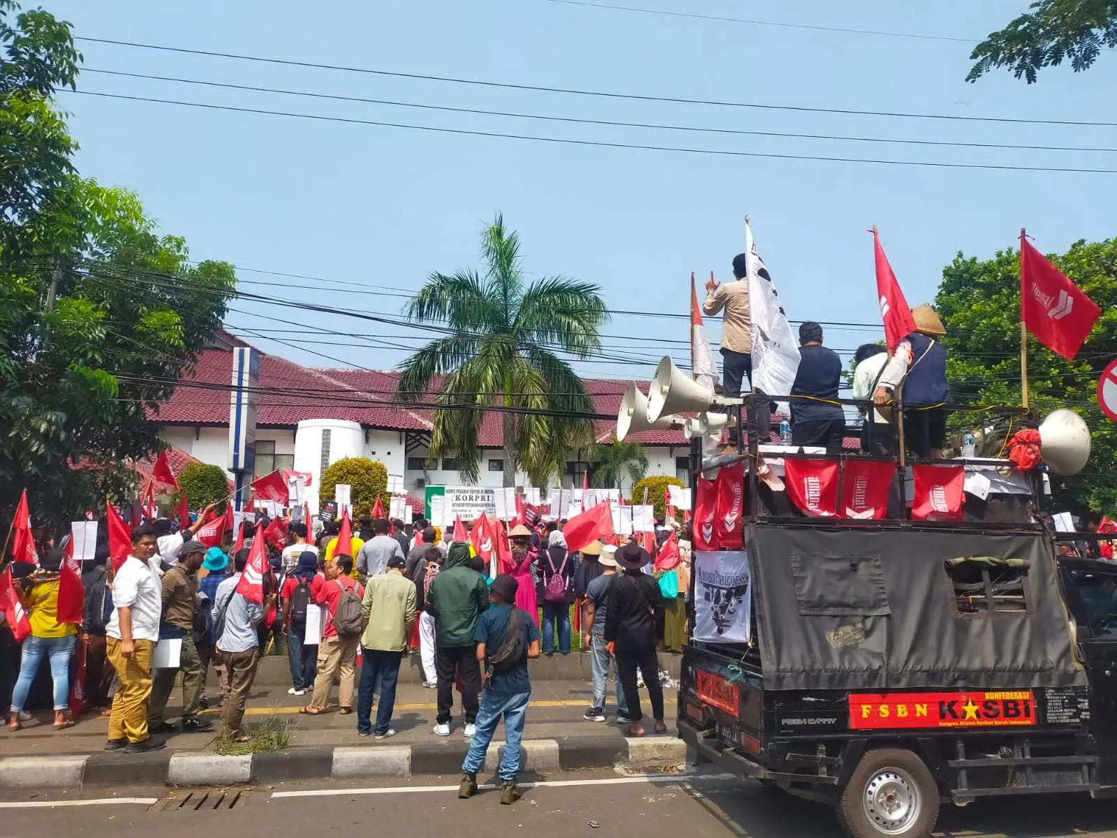 Ratusan Petani Penggarap Nanggung Ontrog BPN Kabupaten Bogor, Ini Tuntutannya