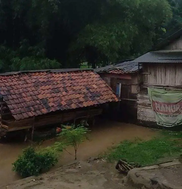 Sungai Meluap, Banjir Bandang Terjang Dua Desa Di Kecamatan Cigudeg