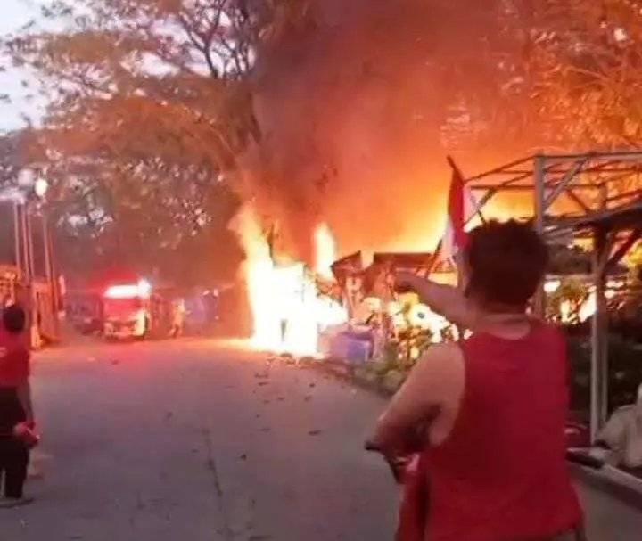 Lapak PKL Di Parung Panjang Bogor Ludes Terbakar