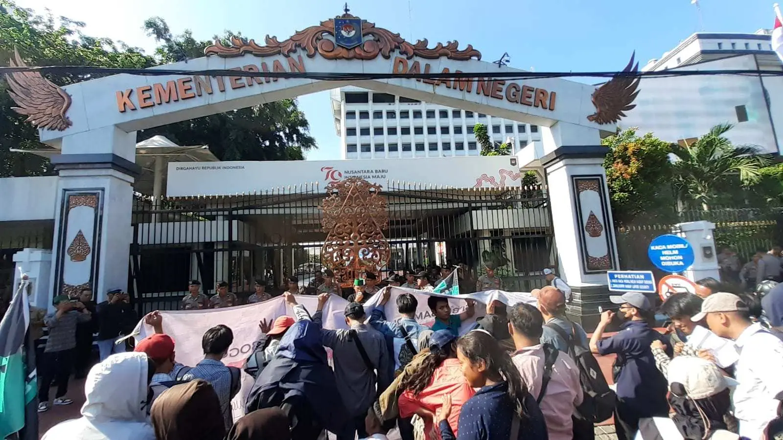 Bukan Gertak Sambal, HMI MPO Cabang Kabupaten Bogor Gelar Aksi Di Kemendagri Minta Asmawa Tosepu Dipulangkan