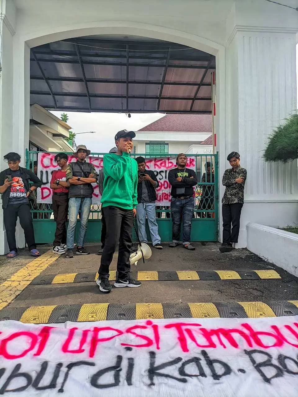 CGMPB Ontrog Kejari Kabupaten Bogor Desak Audit Dana BOS Kemenag