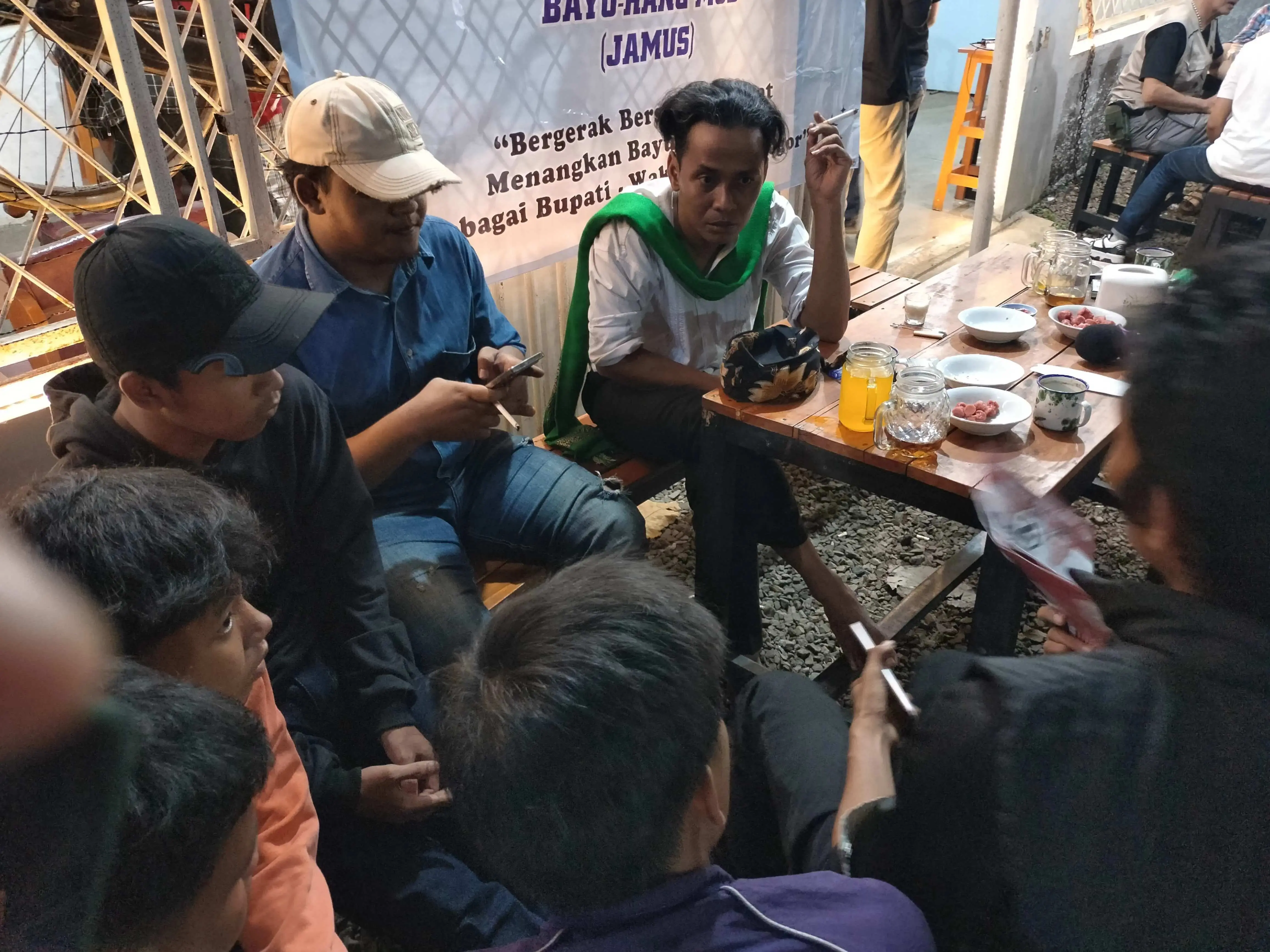 Elektabilitas Paslon 01 Sangat Tinggi, JAMUS : Buat Apa Sosialisasi Pakai Bagi-bagi Semen dan Beton?