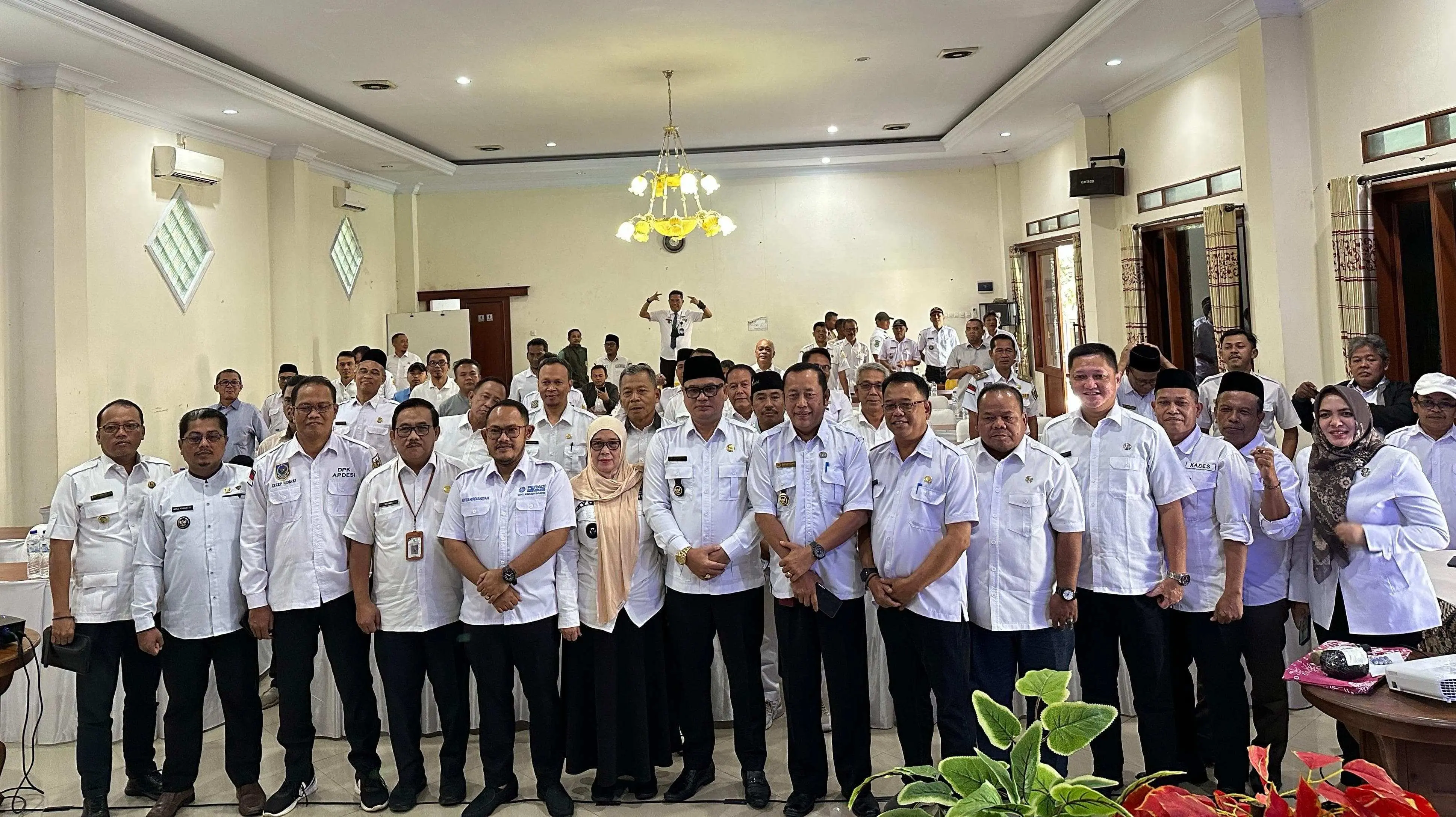 Oteu Herdiansyah Apresiasi Kegiatan Bimtek Kesbangpol Kabupaten Bogor Bagi Kepala Desa