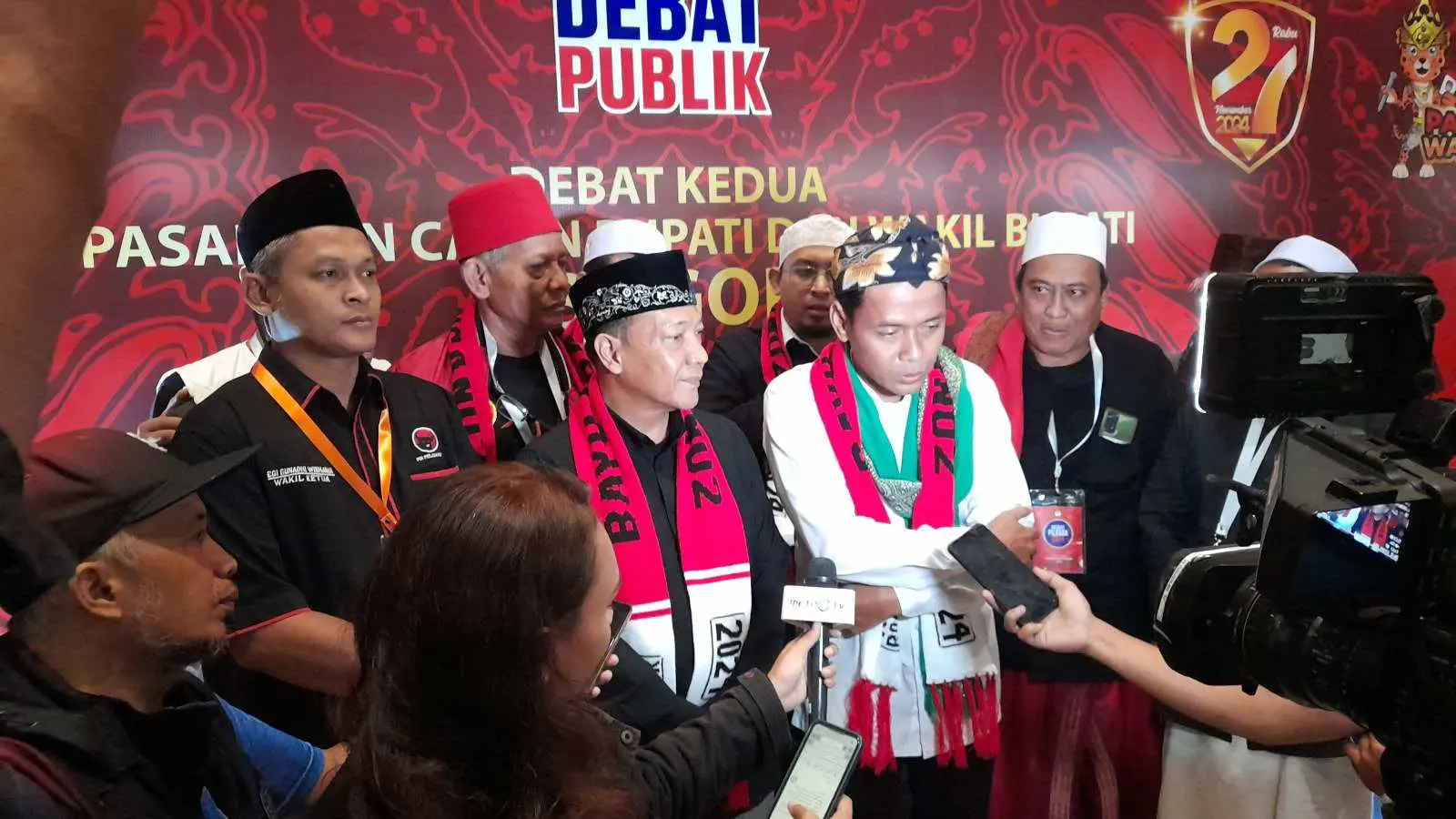Rajin Blusukan, Elektabilitas Bayu - Kang Mus Tetap Unggul 2 Persen Dari Rudy - Jaro Ade