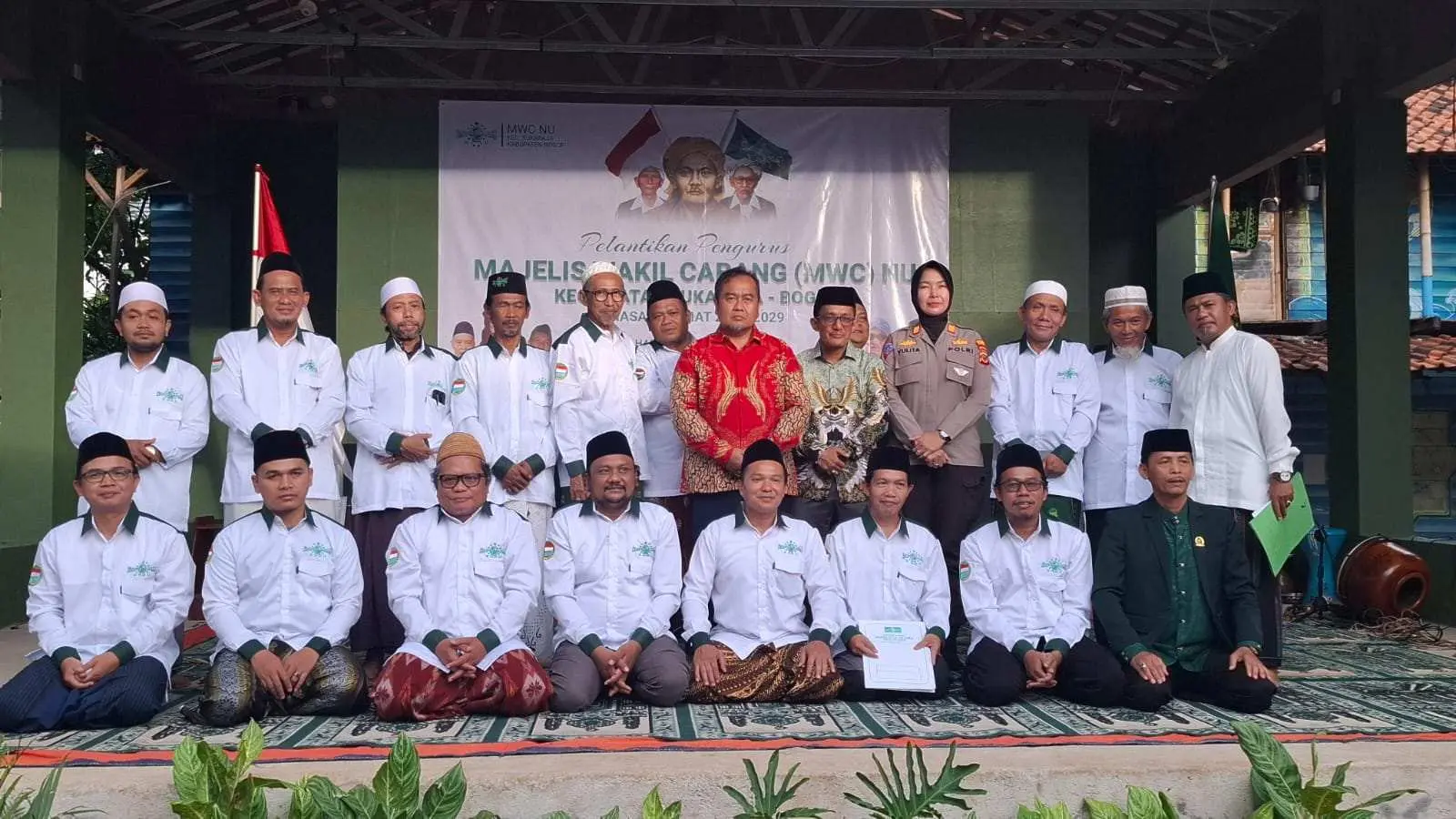 PCNU Kabupaten Bogor Lantik MWCNU Kecamatan Sukaraja