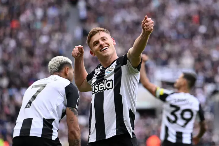 Altay Bayindir Blunder, MU Kalah Telak di Tangan Newcastle United