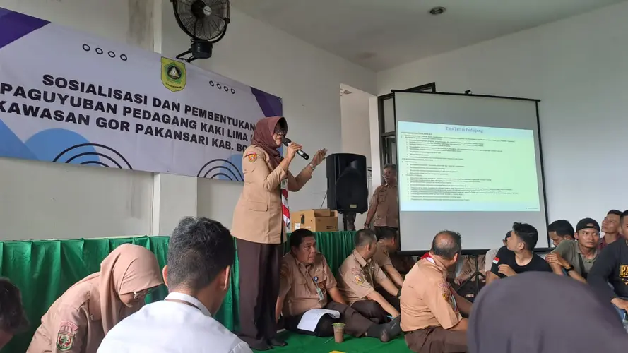 Pemkab Bogor Tertibkan PKL dan Siapkan Zona Kuliner di Pakansari