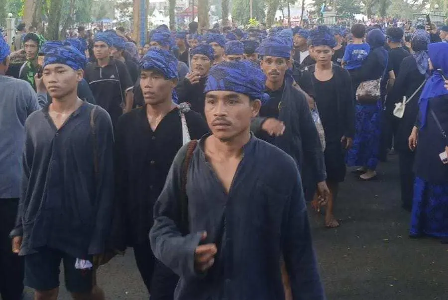 Tradisi Saba Baduy Gede di Lebak, Ribuan Warga Adat Turun Gunung Serahkan Hasil Bumi