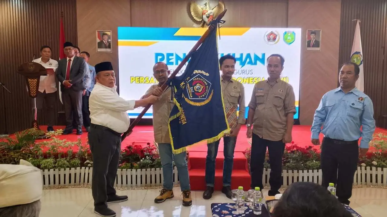 PWI Pusat Lantik Pengurus Baru se-Jawa Barat di Indramayu, Hendry CH Bangun: Tak Ada Dualisme