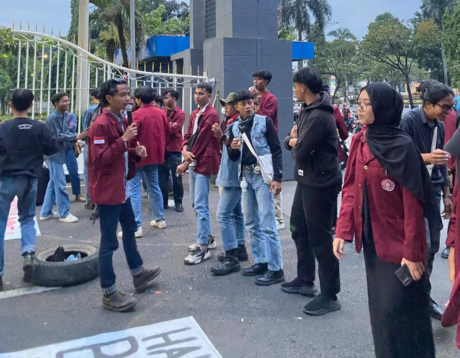 120 Hari Kinerja Bupati Bogor, IMM FKIP Umbara Gelar Demo didepan Kantor Pemkab