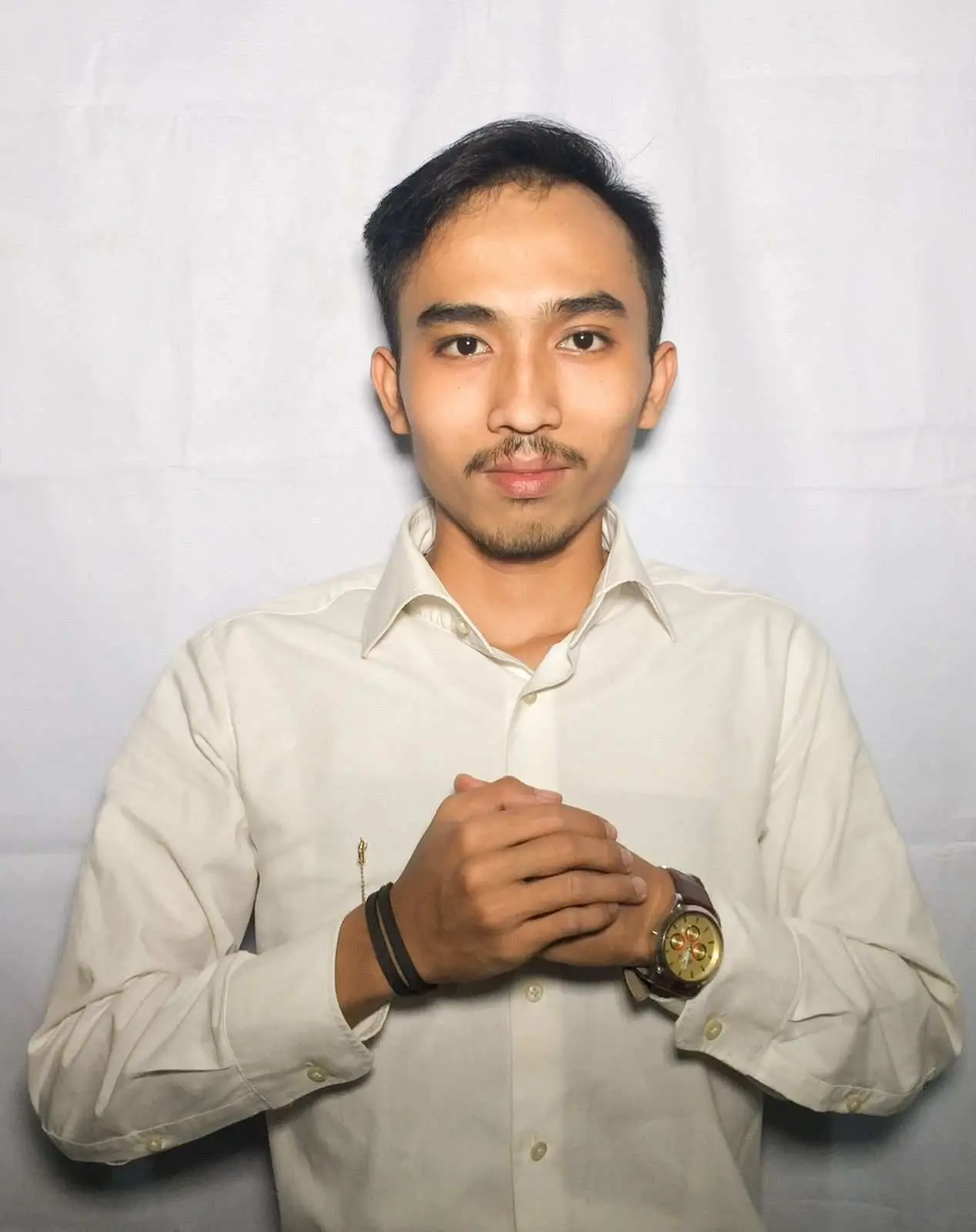 Di Negeri yang Pemudanya Menjauh dari Politik