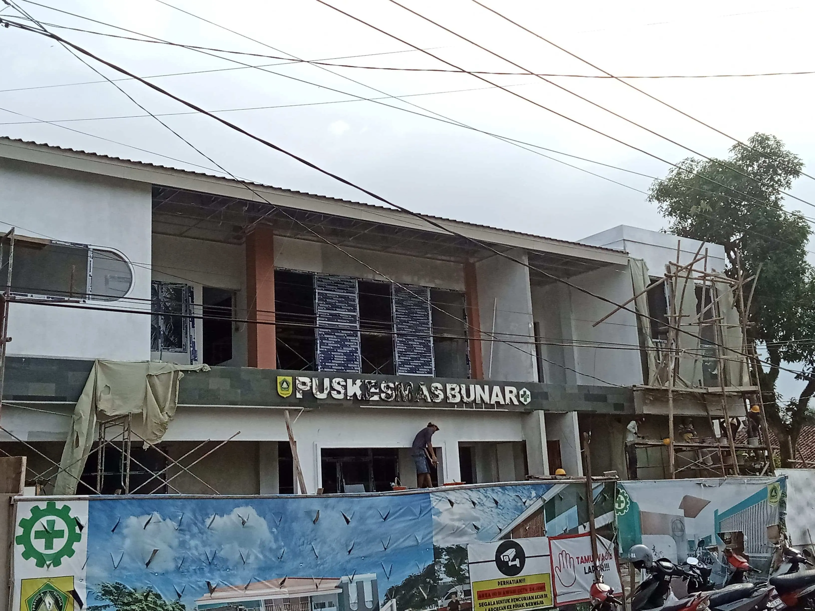 Puskesmas Bunar Hampir Rampung, Tapi Keselamatan Pekerja Terabaikan