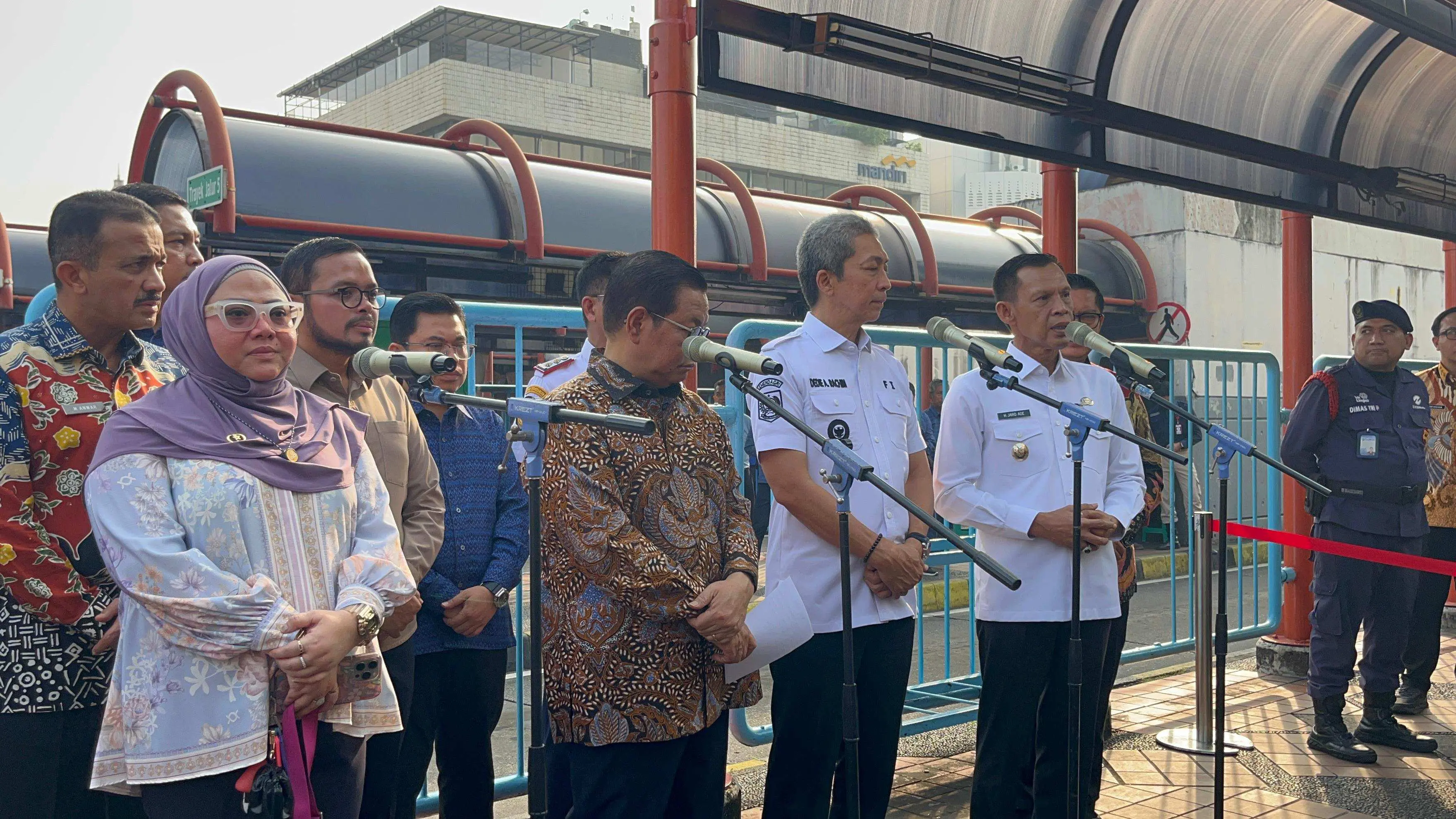 Layanan Transjabodetabek Rute Blok M-Bogor Diresmikan, Jaro Ade Apresiasi Gubernur DKI Jakarta