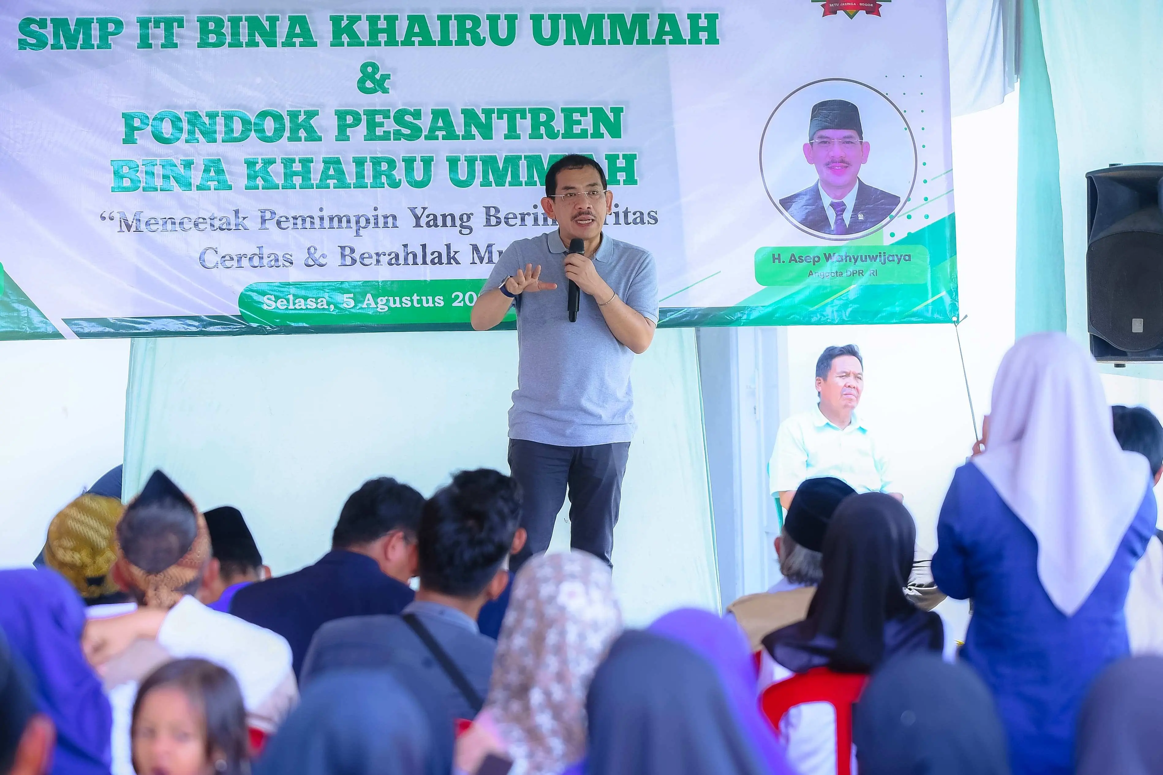 Resmikan SMP IT dan Ponpes di Jasinga, Asep Wahyuwijaya Dorong Pendidikan Akhlak