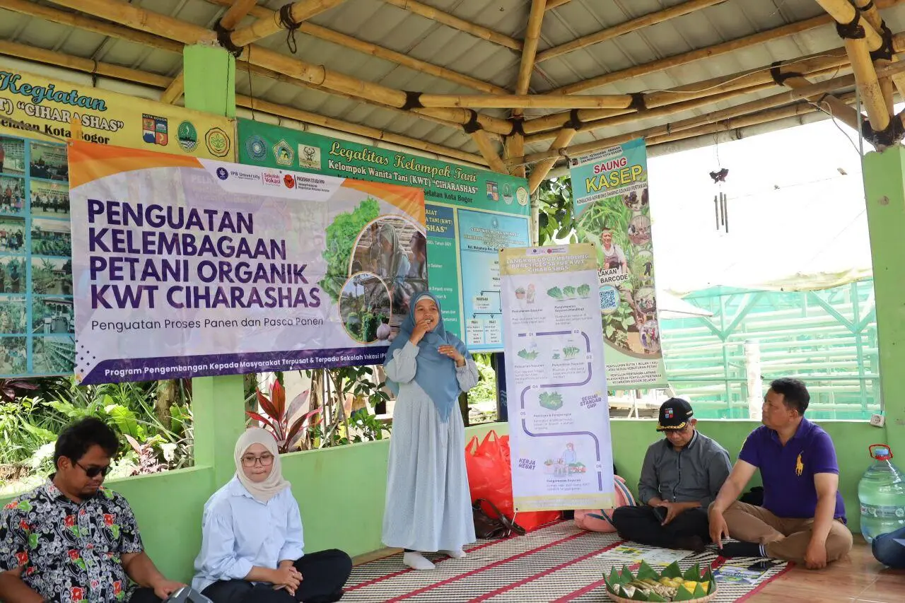 Pelatihan GHP dan K3 dari IPB University Tingkatkan Daya Saing Produk Pertanian KWT Ciharashas