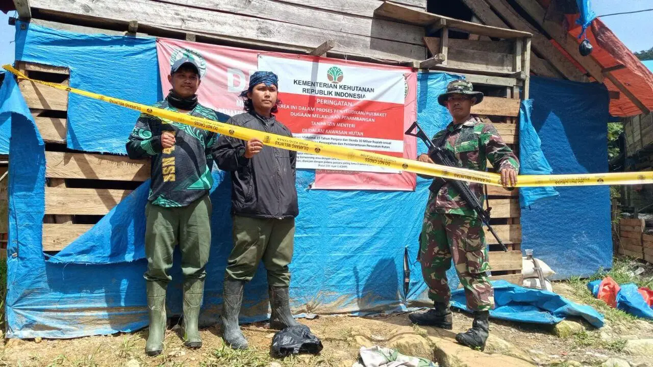 Tegas! Yonif 315/Garuda dan KLHK Hentikan Tambang Ilegal di Sukajaya