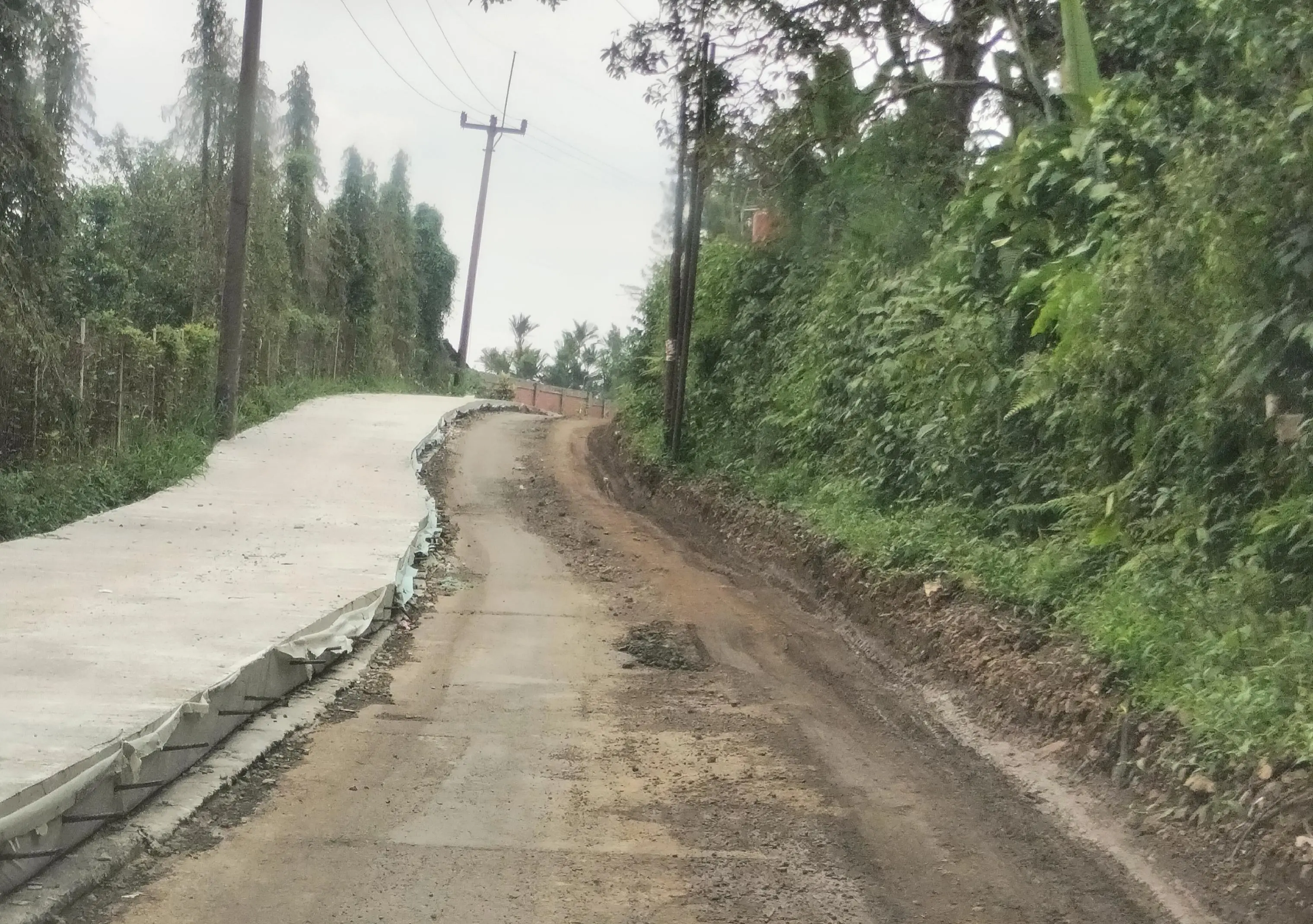 Progres Baru 54 Persen, Kontraktor Proyek Rehabilitasi Jalan Nanas Pura Jagatkarta Optimis Selesai Tepat Waktu