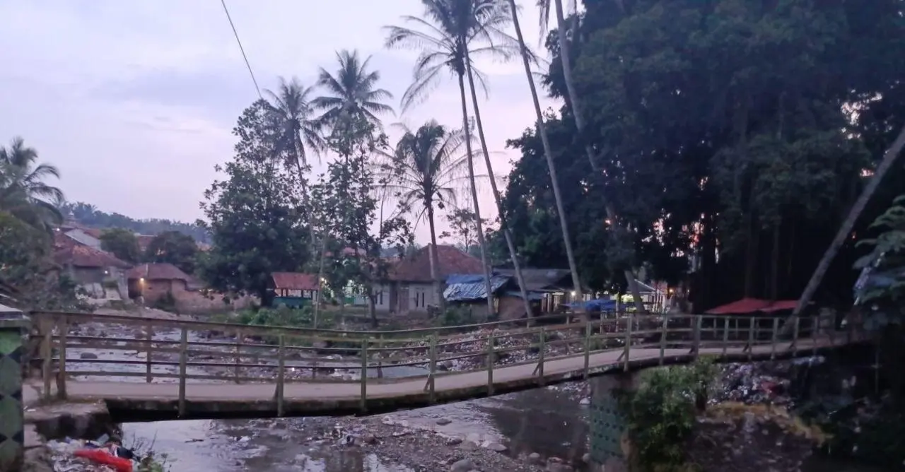 Jembatan di Desa Cintamanik Terancam Rubuh, Warga Desak Perhatian Pemkab Bogor