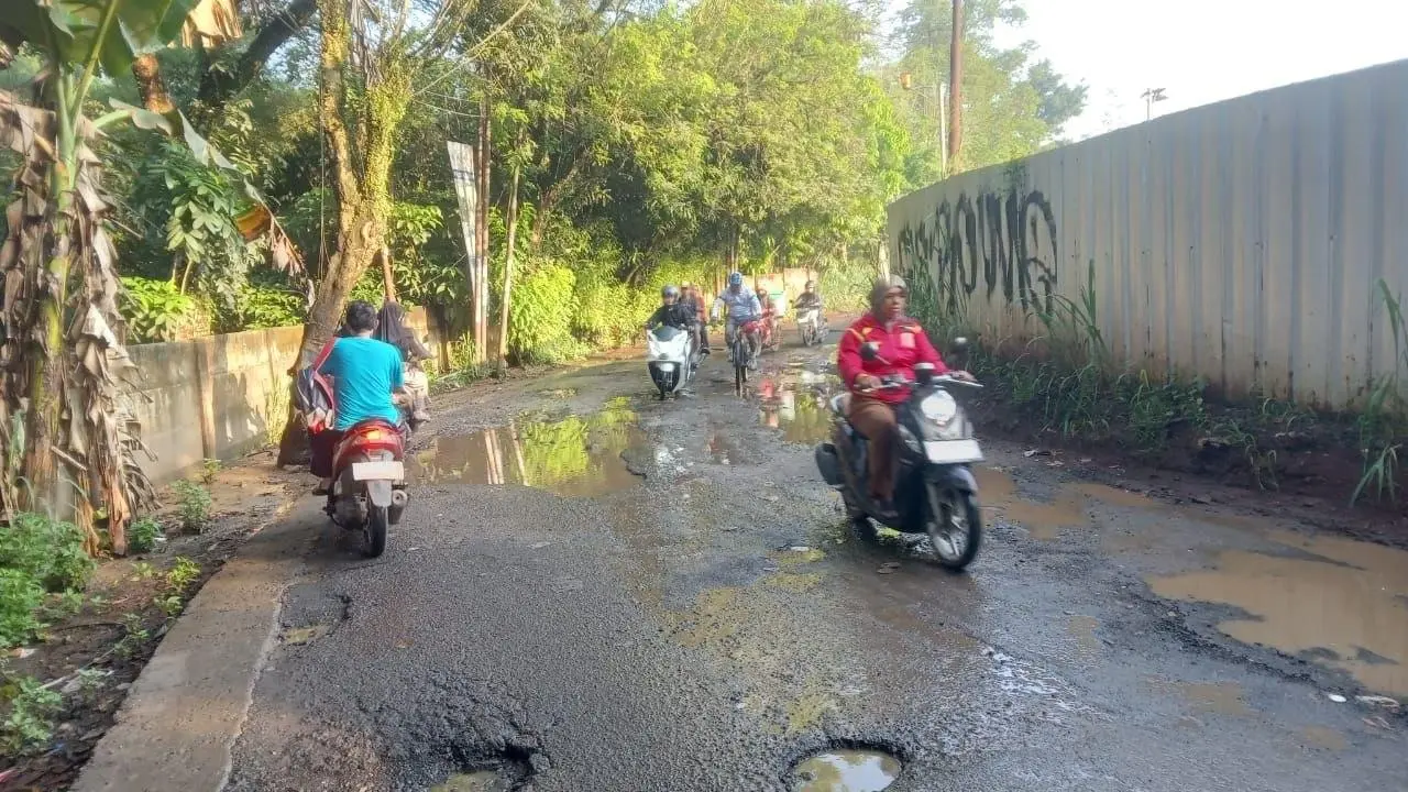 Dua Desa di Gunungsindur Kabupaten Bogor Keluhkan Jalan Rusak ke Tangsel