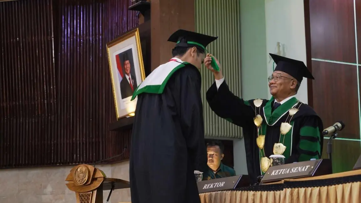Wisuda Hybrid UICI Buktikan Kuliah Online Lahirkan Sarjana