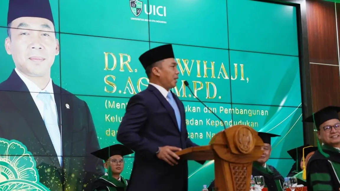 Wihaji Paparkan PJPK dan Indonesia Emas 2045 di Wisuda UICI