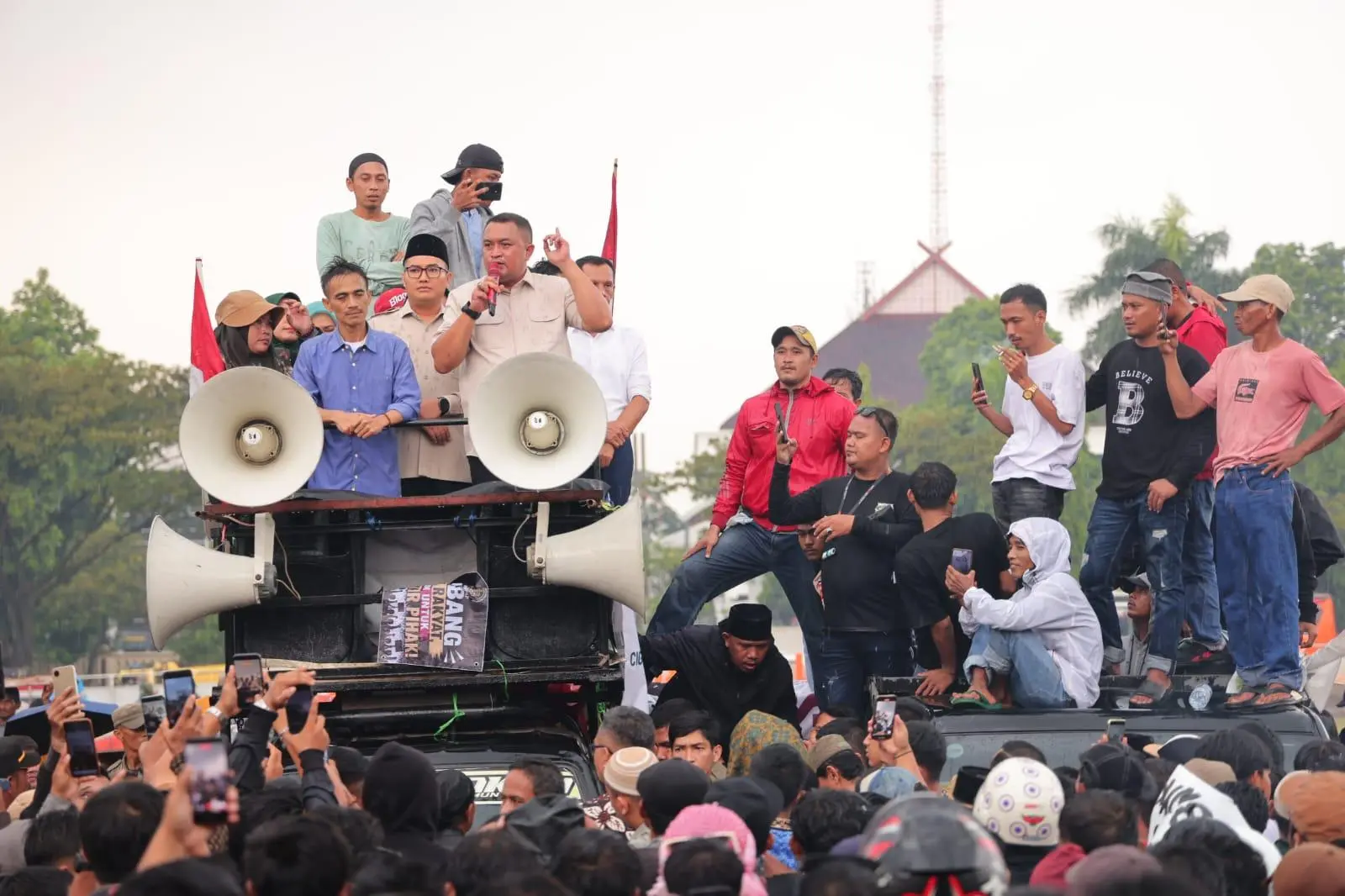 Bupati Bogor Bakal Kawal Aspirasi Warga ke Gubernur Dan Siapkan Jalur Khusus Tambang Sebagai Langkah Konkret