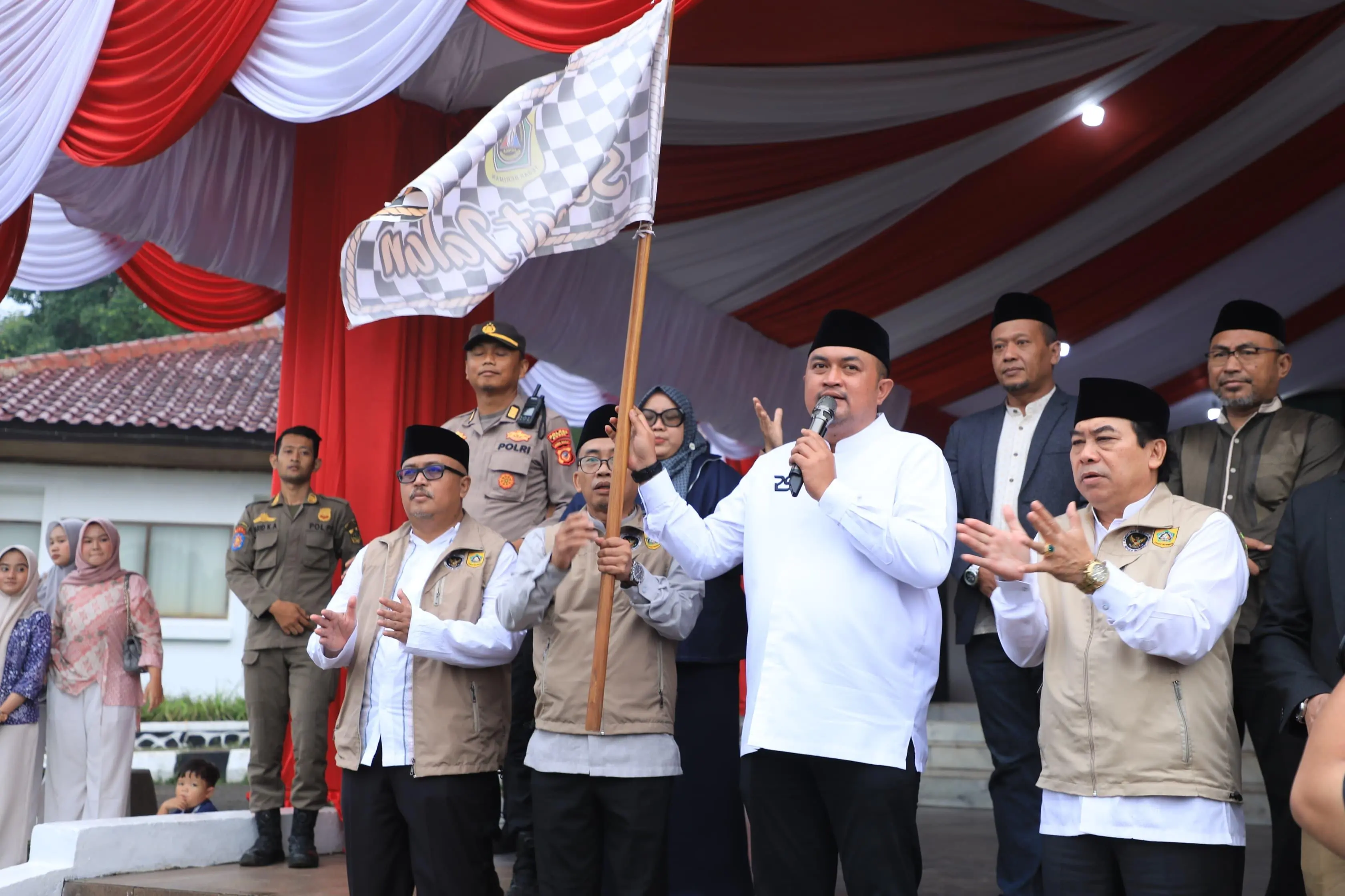 Rudy Susmanto Lepas Jamaah Haji Kloter 24 Kabupaten Bogor Ke Tanah Suci